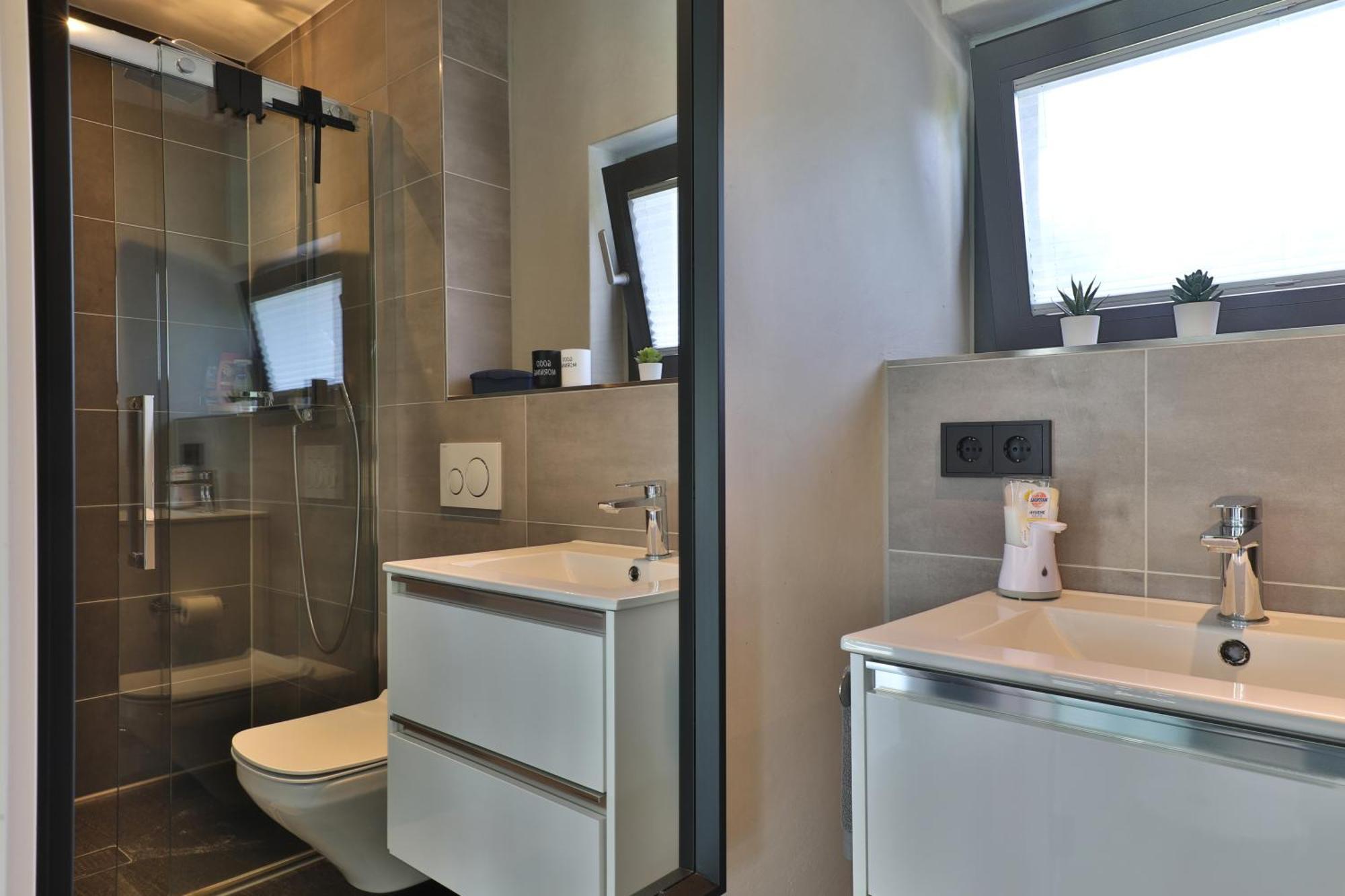 Modernes Studio-Apartment Gersthofen Eksteriør billede